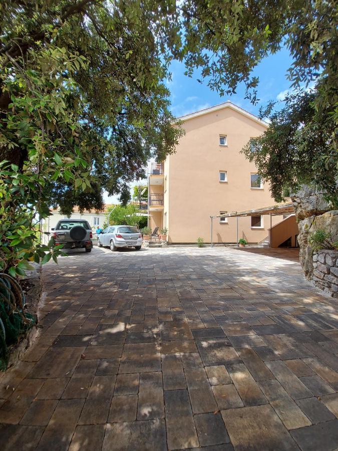Sea & Honey Apartment Кърк Екстериор снимка